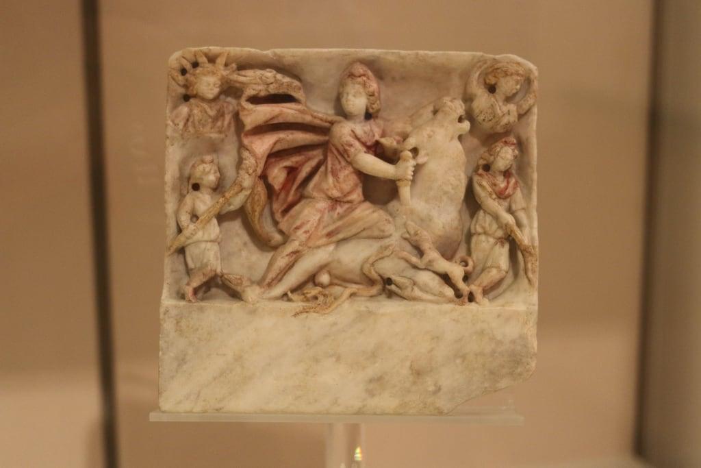 Obrázek Terme di Diocleziano. museum mithras mithraism tauroctony