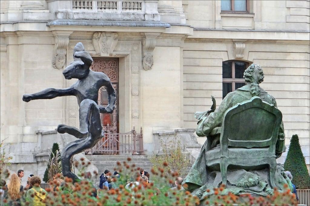 Immagine di Statue de Buffon. paris france museum jardindesplantes buffon barryflanagan nijinski mnhn dalbera