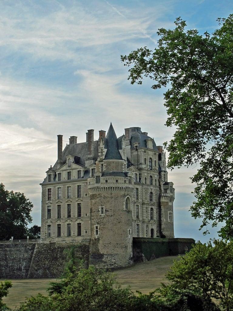 Obrázek Château de Brissac. france castle castelo castello château kale 城 castillo burg kasteel maineetloire zamek 城堡 замок brissac κάστρο قلعة brissacquincé quincébrissac