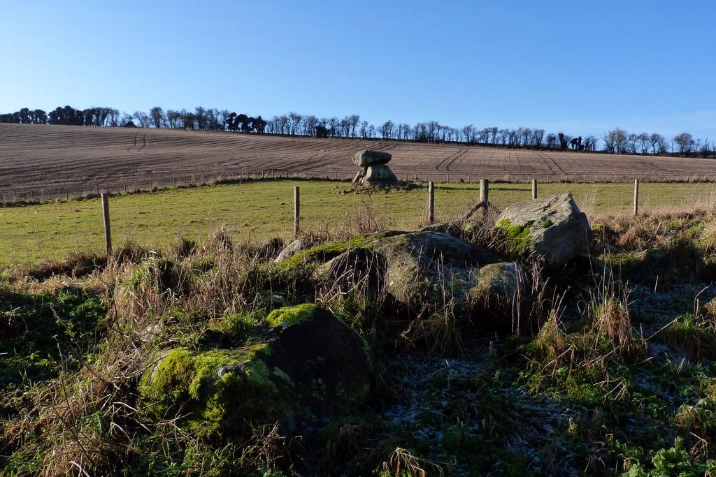 Image of Devil's Den. megalithic monument stone rocks burial wiltshire marlborough megaliths barrow avebury neolithic megalith dolmen fyfield devilsden sarsen clatford thedevilsden clatfordbottom fyfielddown
