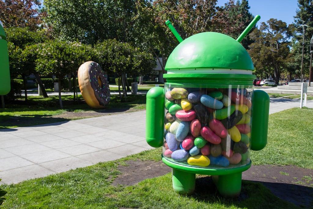 Εικόνα από Android lawn statues. google android androidlawnstatues