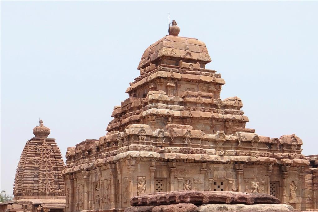 Imagine de Pattadakal Temples. india temples inde hindouisme pattadakal dalbera patrimoinemondialdelunesco sangameswara templesshivaïtes