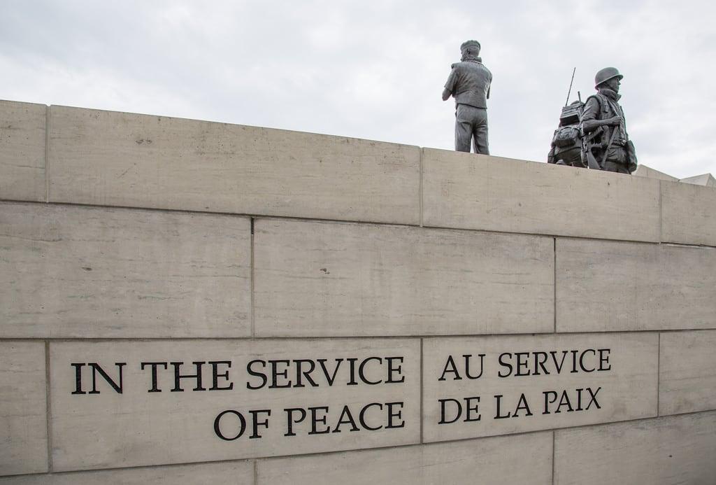 Afbeelding van Peacekeeping Monument. ontario canada monument war ottawa canadianflag warmonument peacemonument reconciliationthepeacekeepingmonument ccbync20150103 cgp1522b