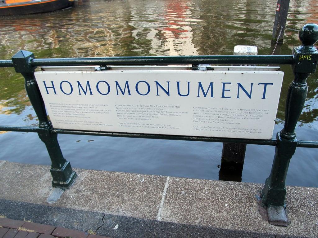 Homomonument 의 이미지. gay monument netherlands amsterdam spring 2014