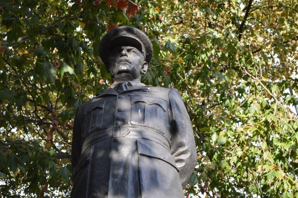 Image of Arthur Harris. statue stclementdanes raf arthurharris bomberharris