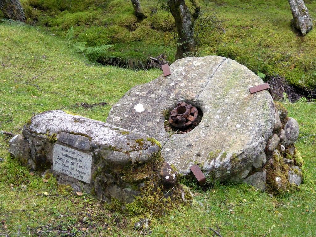 Imagine de Angus of Fersit. scotland highlands walk millstone scottishhighlands fersit easthighlandway tullochtofeagourwalk easthighlandwayday3