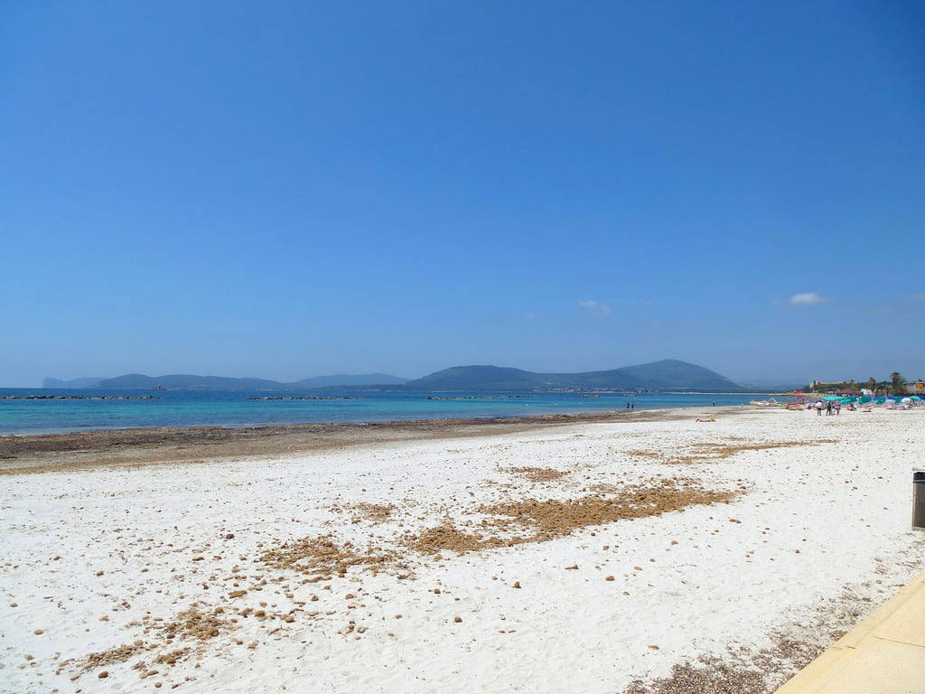 Attēls no Pludmale ar 1602 metru garumu. sardegna italien italia sardinien alghero