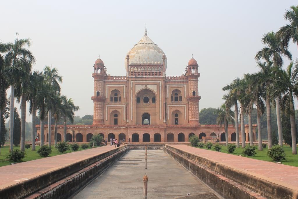 Image de Safdarjung's Tomb. delhi tombofsafdarjung newdelhi tomb safdarjung safdarjungstomb sandstone marble mausoleum india mughal charbagh charbaghgarden 2013