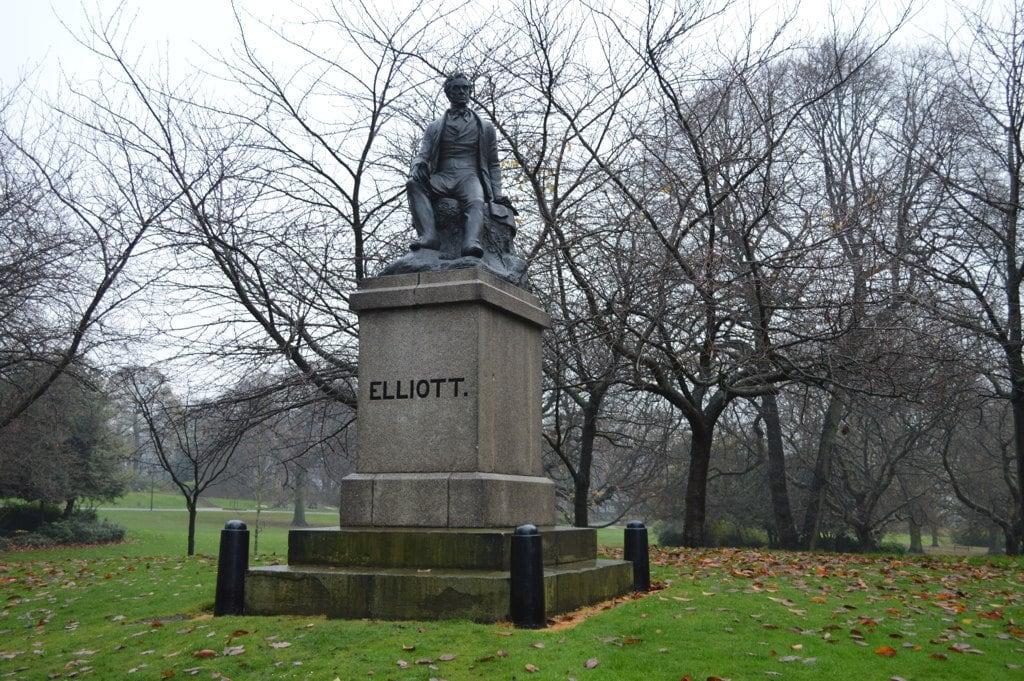 Ebenezer Elliott görüntü. sculpture sheffield westonpark ebenezerelliott