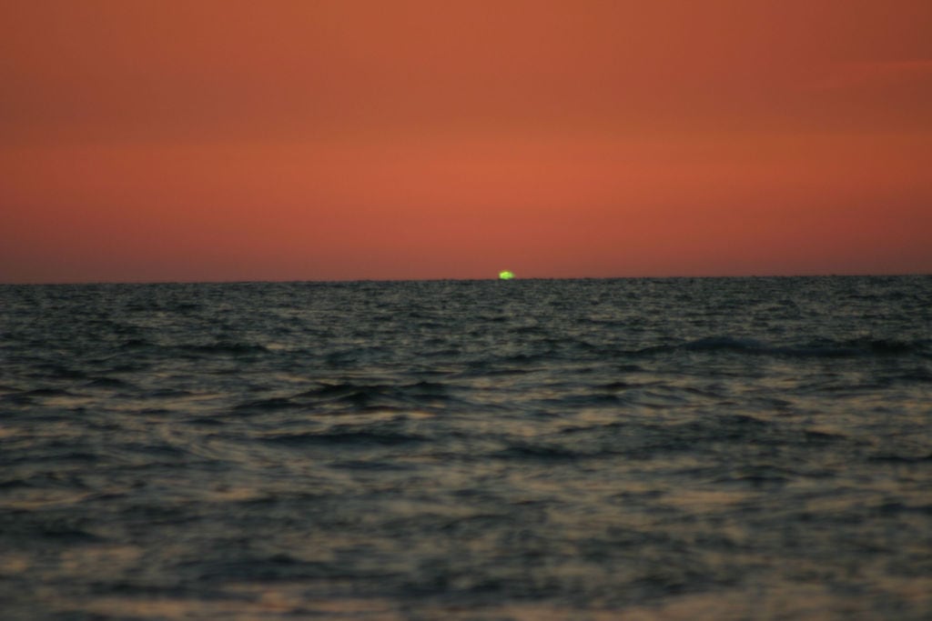 Image of Beach with a length of 1265 meters. florida sarasota sunset beach green flash unusual physics optics light