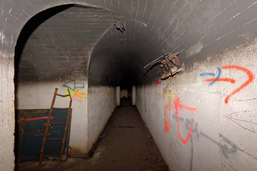 Bild von Ouvrage "G" de la D.A.T.. old france abandoned ruins fort g wideangle indoors dat fortifications franchecomté fra nato belfort vieux abandonned ruines urbex abandonné otan grandangle ouvrage salbert prisedevueenintérieur