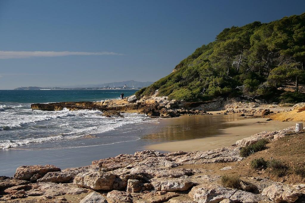 Platja de Calabecs 의 이미지. sea españa costa coast mar spain catalonia catalunya cataluña tarragona costadaurada