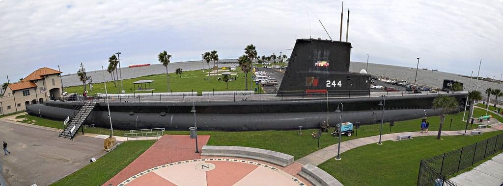 USS Cavalla की छवि. galveston texas submarine usscavalla ss244