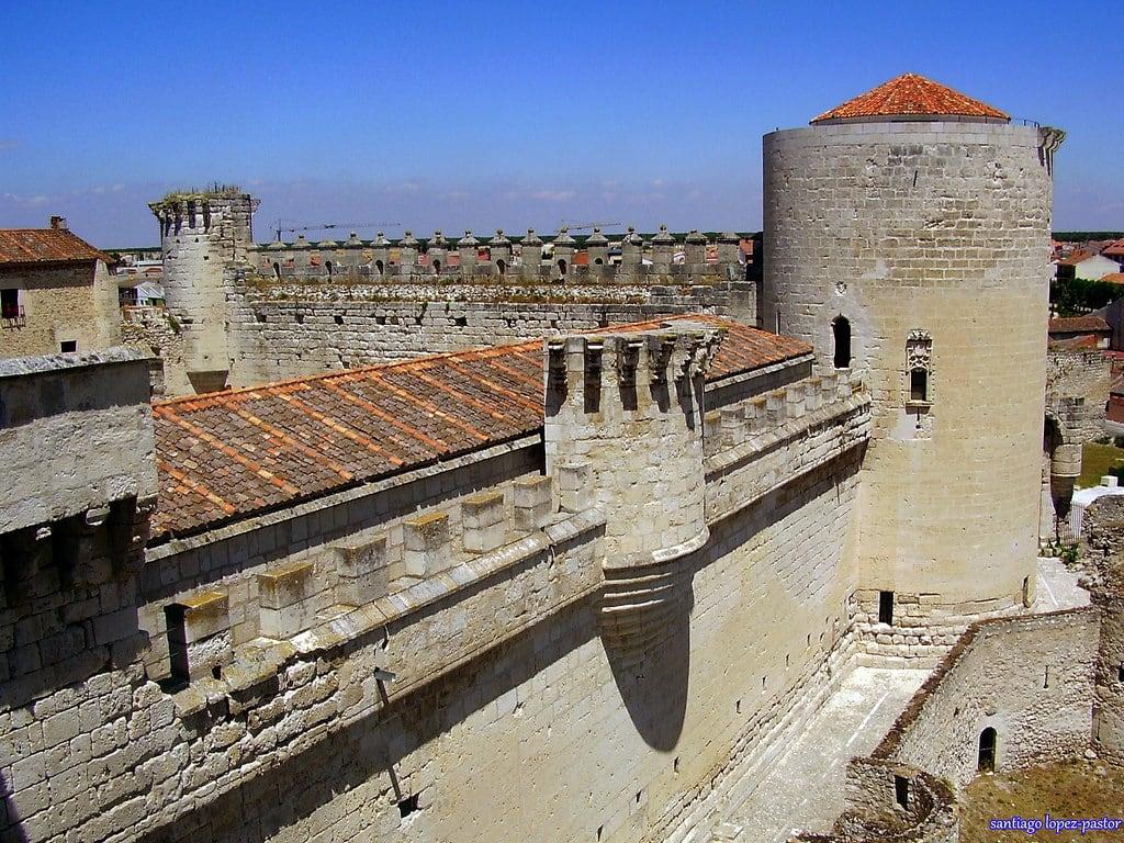 Castillo की छवि. españa castle spain medieval segovia espagne middleages chateaux castilla castillayleón cuéllar provinciadesegovia