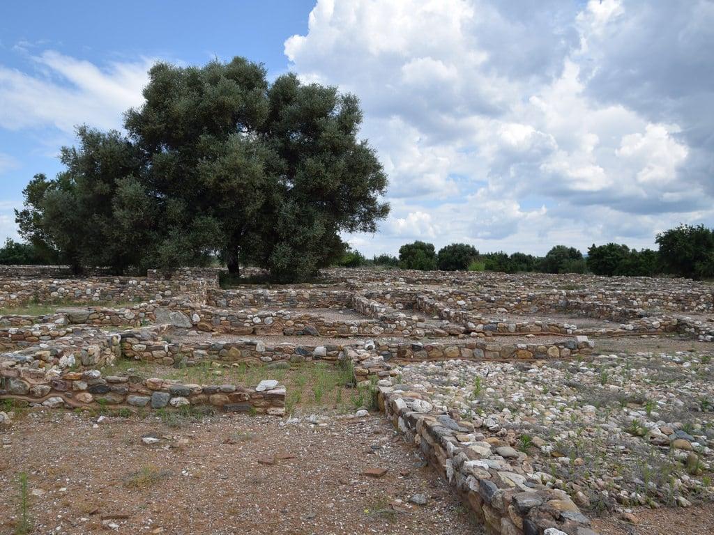 Olynthos の画像. geotagged greece macedonia timeless makedonia μακεδονια geo:lat=4029668841 geo:lon=2335466696