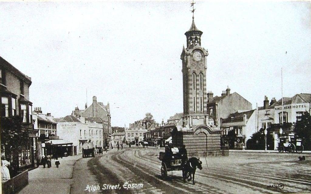 Epsom Clock Tower 의 이미지. england surrey clocktower highstreet streetscape epsom sulky