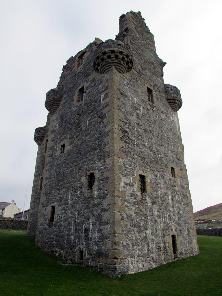 Imagine de Scalloway Castle. shetland scalloway castle