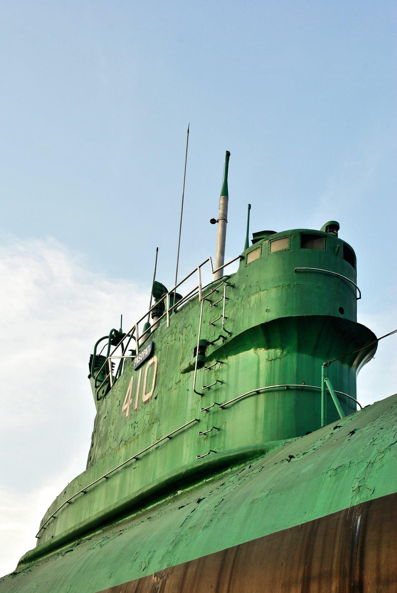 Imagine de Monumen Kapal Selam. monument submarine monumen surabaya kapalselam monkasel