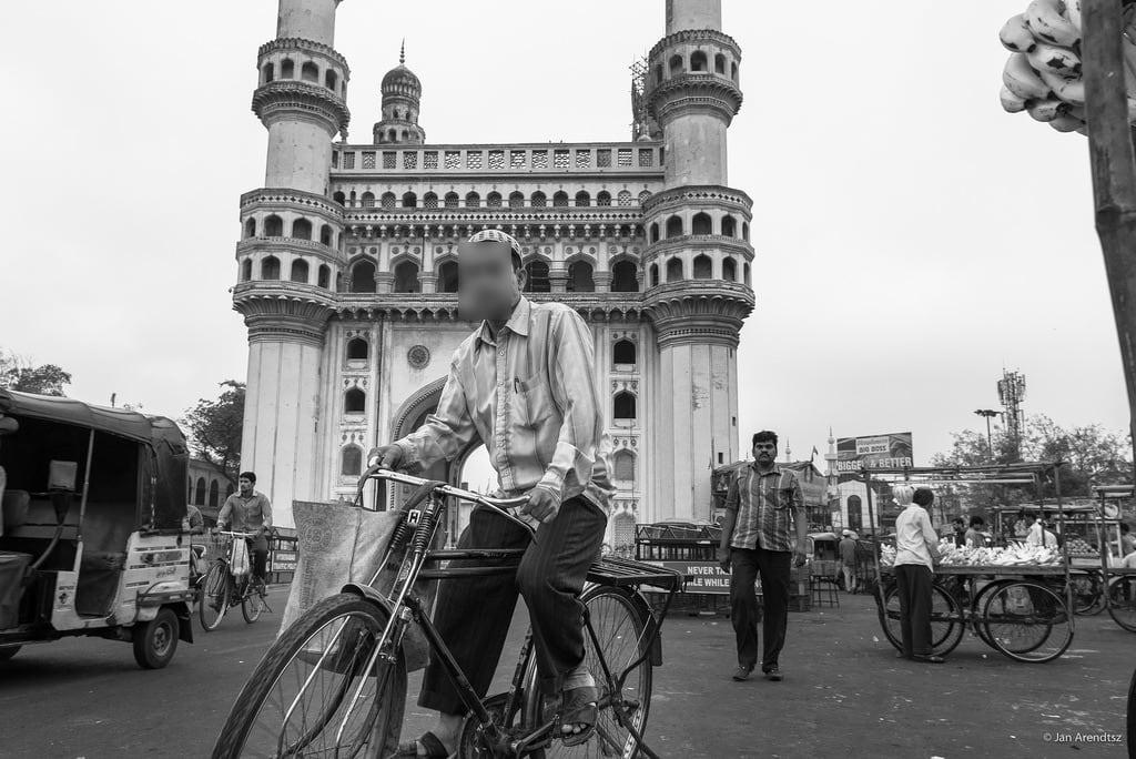 תמונה של Charminar. travel india bike bicycle asia islam religion streetphotography mosque ap historical hyderabad oldcity charminar southasia in andhrapradesh architecturephotography telangana urbanphotgraphy
