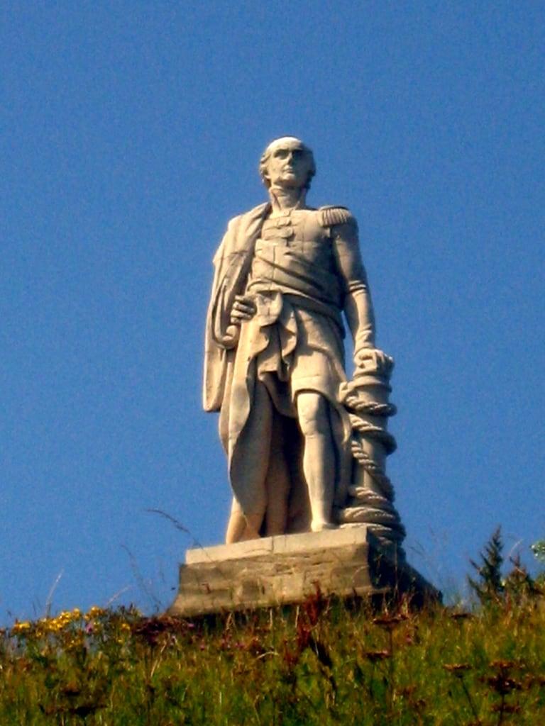 Imagine de Admiral Lord Collingwood Monument. monument collingwood admiral tynemouth lordcollingwood