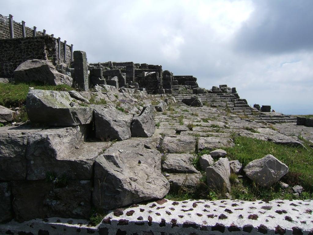 Imagine de Temple de Mercure. summer holiday france temple ruins roman 2006 puydedome templedemercure pleiades:depicts=138464