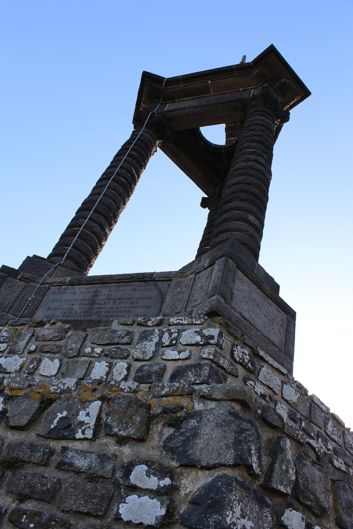 GERGOVIE 의 이미지. monument auvergne vercingetorix gergovie