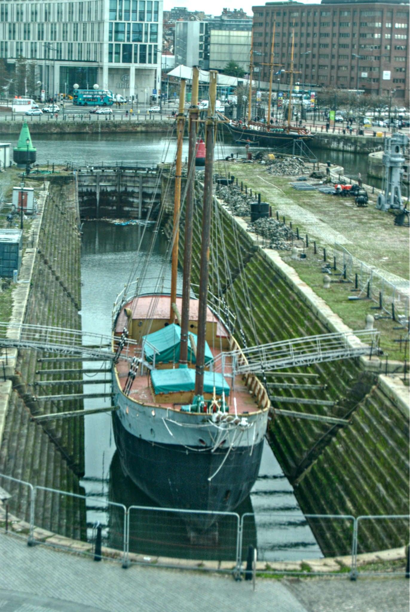 Изображение De Wadden. liverpool boat drydock schooner albertdock merseyside dewadden