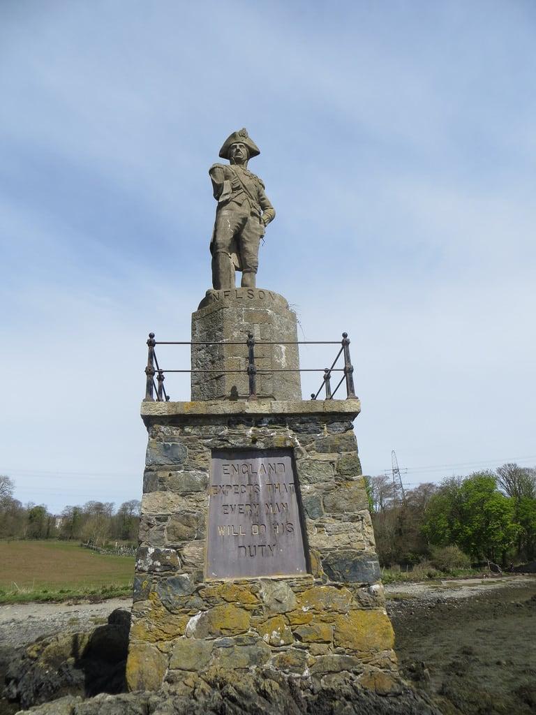 Image of Nelson's Statue. statue wales nelsonsmonument lordnelson ynysmon anglesey llanfairpg llanfairpwll walescoastpath