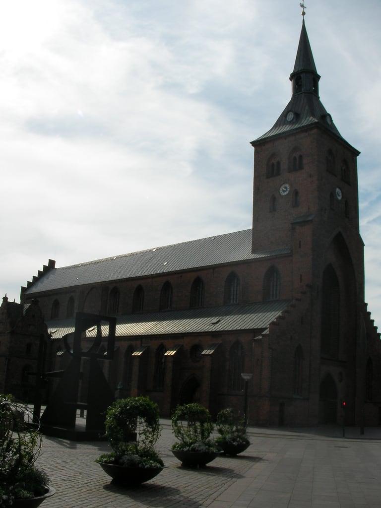 Image of Skt. Knud. church odense stcanute