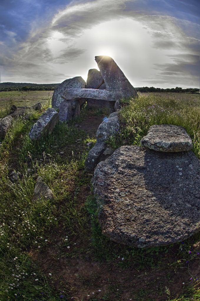 Imagem de Dolmen El Milano. dolmen calcolítico