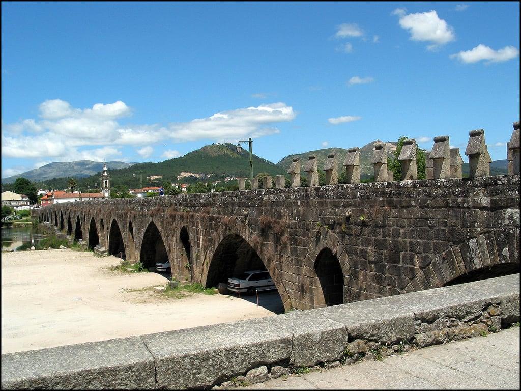 Afbeelding van Ponte sobre o Lima. bridge portugal rio ponte riolima pontedelima