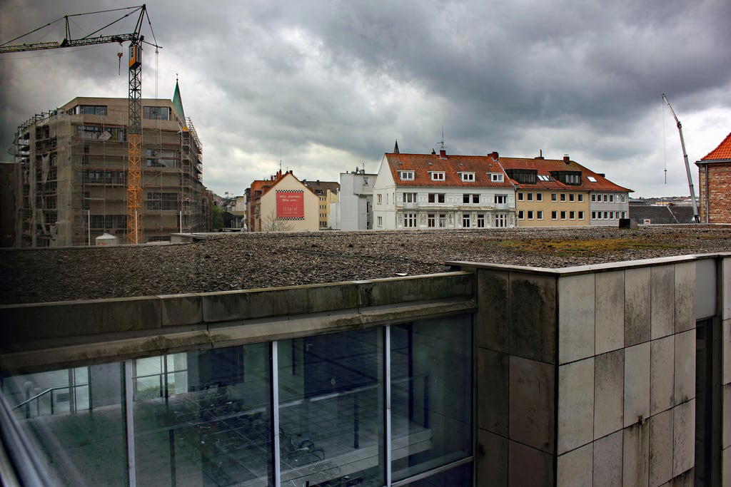 Ostflügel の画像. europa mitteleuropa deutschland germany schleswigholstein norddeutschland gebäude profanbau bauwerk canoneos550d rüdigerstehn 2018 baustelle baustelleschlossquartier stadt innenstadt stadtmitte strase neubau 2000er historischelandeshalle zigarrenkiste architekturbürosprotteundneve denkmalgeschützt kiel