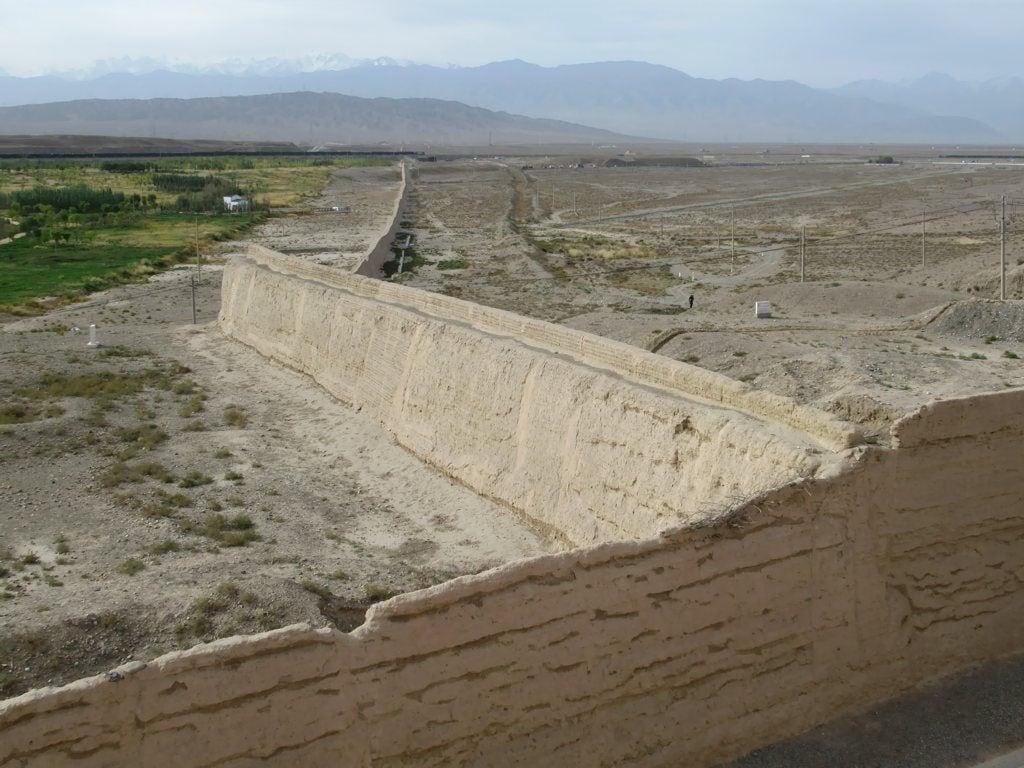 Jiayuguan 의 이미지. greatwall china jiayuguan fortress beida river