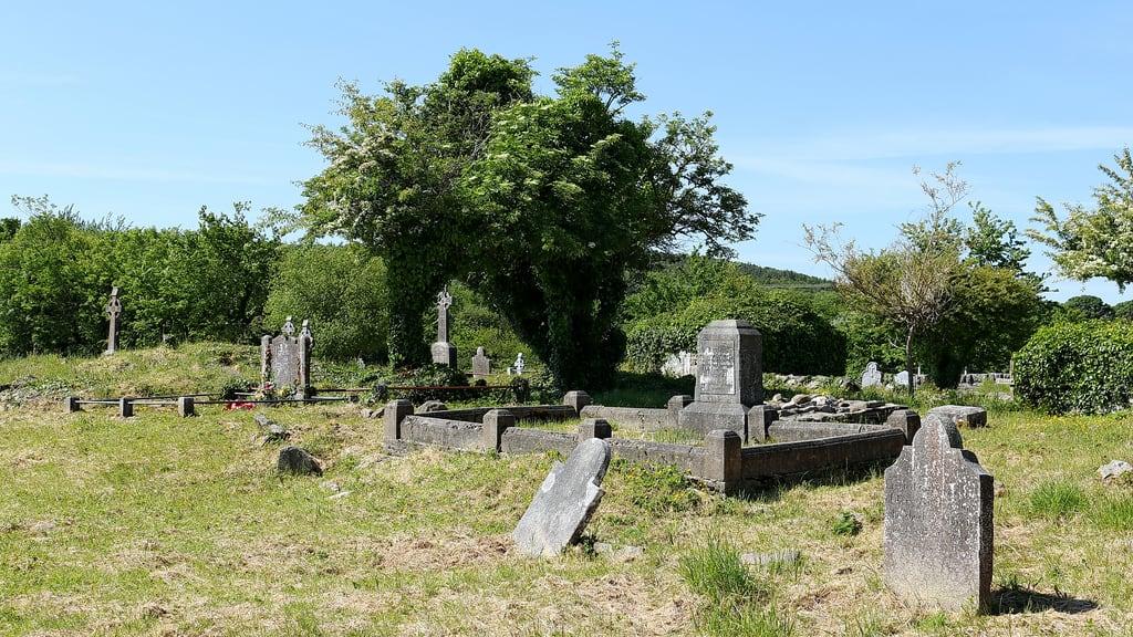 Abbey की छवि. vacation grave milltown ireland