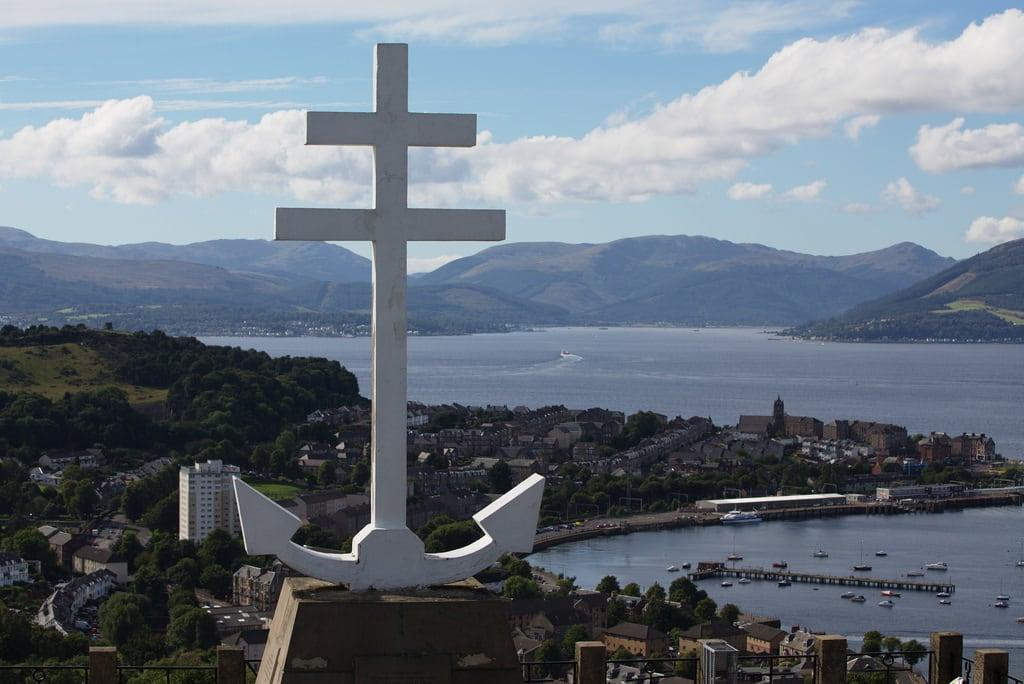Free French Memorial 의 이미지. freefrenchmemorial lylehill ronmacphotos scotland gourock