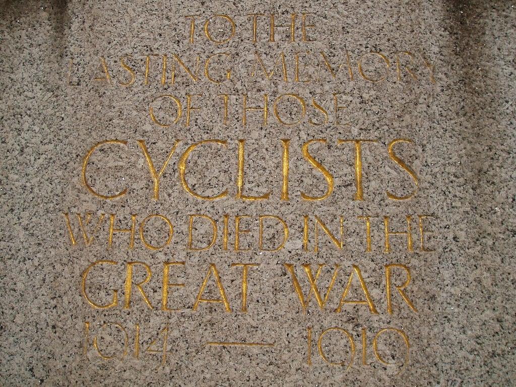 Зображення Cyclists' War Memorial. cyclists memorial war cross wreath poppy remembrance