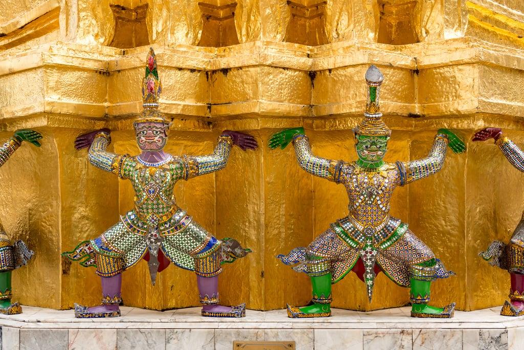 Imagine de Temple of the Emerald Buddha. bangkok thailand krungthepmahanakhon th templeoftheemeraldbuddha watprhakaew temple wat