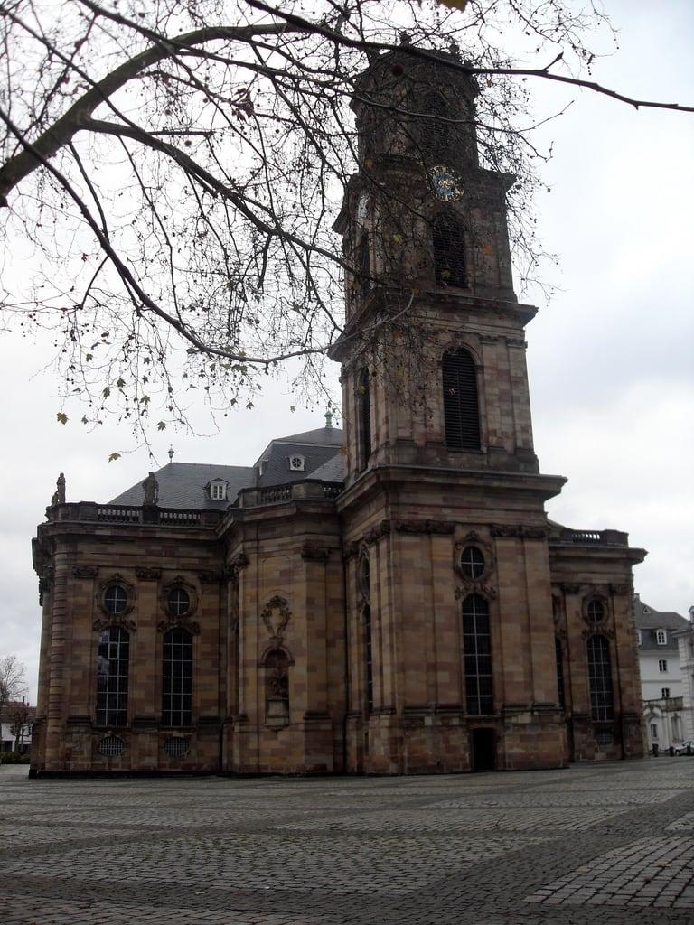 Imagine de Ludwigsplatz. saarbrücken ludwigskirche ludwigsplatz