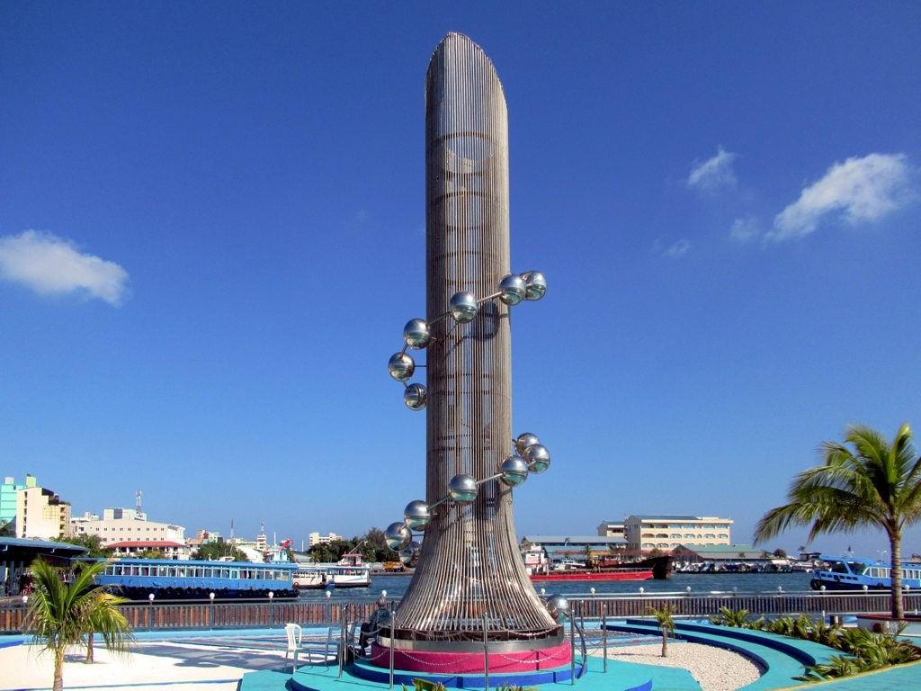 Tsunami Monument képe. male indian ocean tsunami maldives