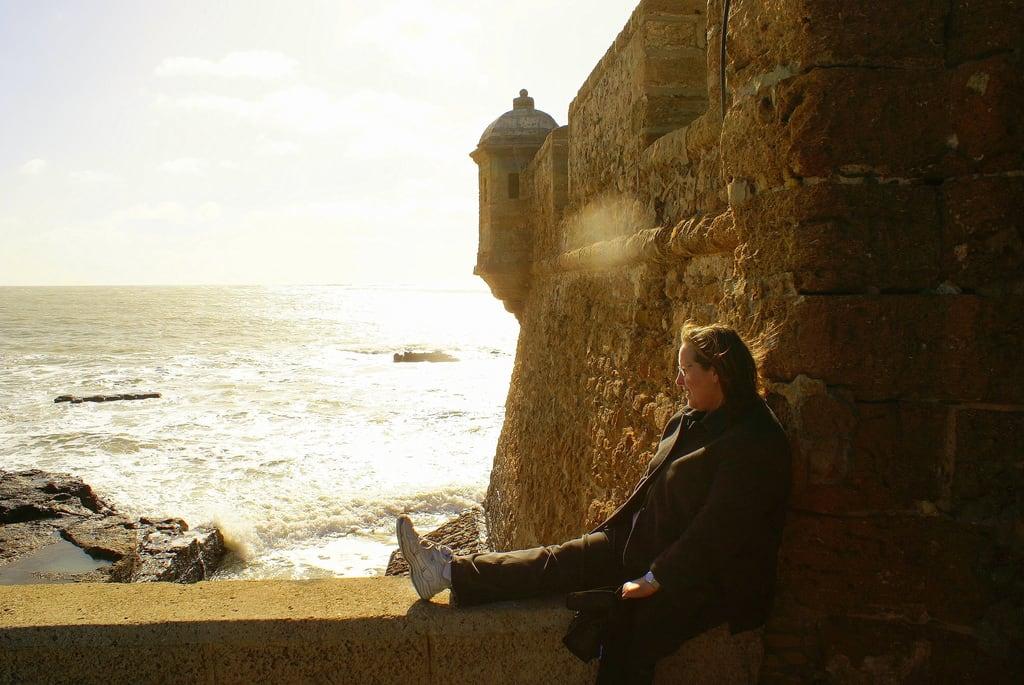 Attēls no Castillo de San Sebastián. ocean sea sun tower castle stone wall spain cadiz castillodesansebastian