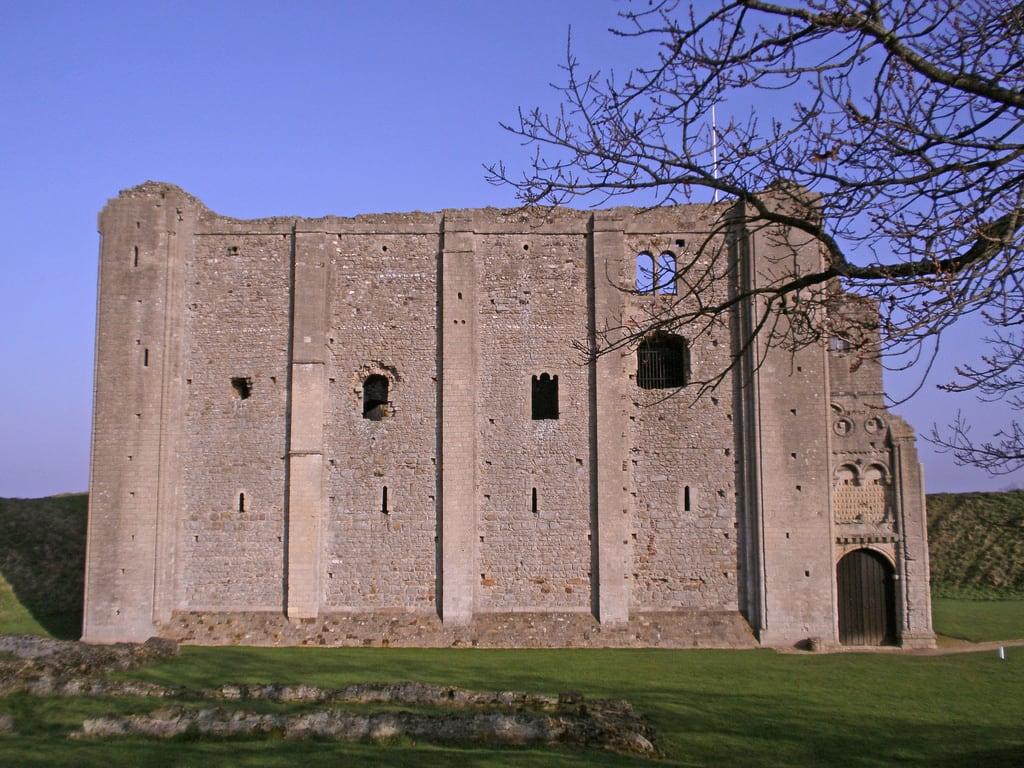 Billede af Castle Rising. castlerising norfolk castle earthworks 12thcentury norman stone