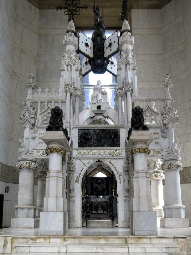 Afbeelding van Faro a Colón. christophercolumbus santodomingo dominicanrepublic tomb