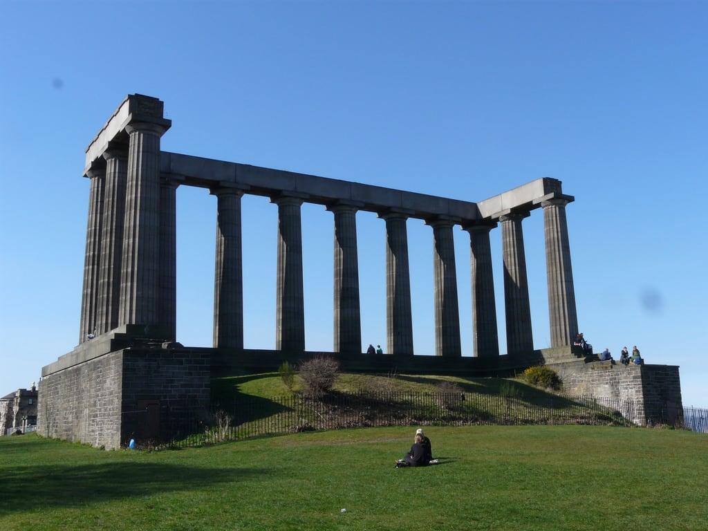 National Monument of Scotland की छवि. edinburgh scotland caltonhill nationalmonumentofscotland monuments