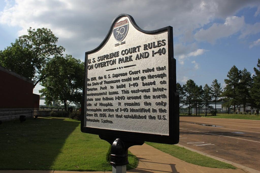 Image de U.s Supreme Court rules on Overton park and I-40. downtown memphis tennessee