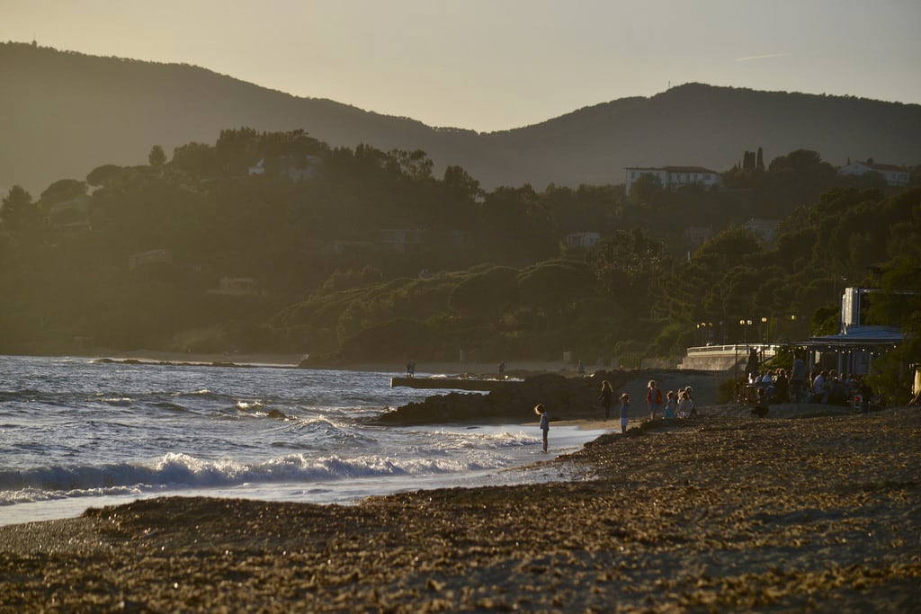 Bild av Plage de Gigaro. france provencealpescotedazur plagedegigaro lecroixvalmer mediterraneansea beach sand