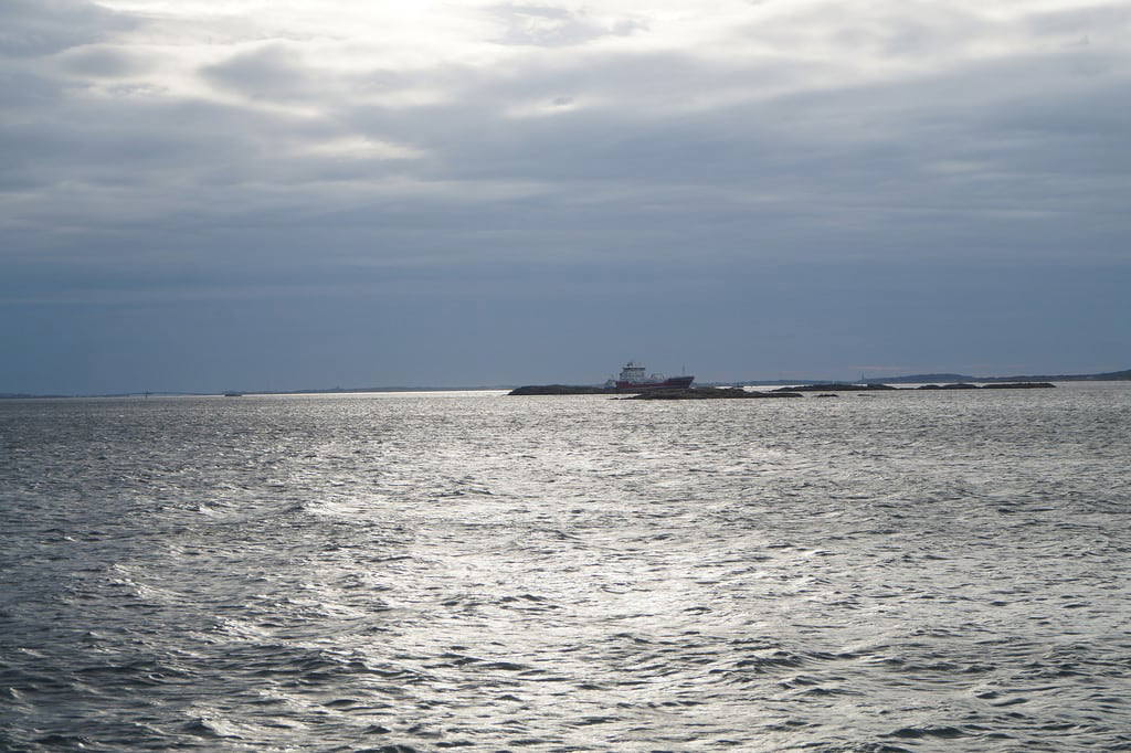 Изображение Knarrholmens hopptorn пляж. 