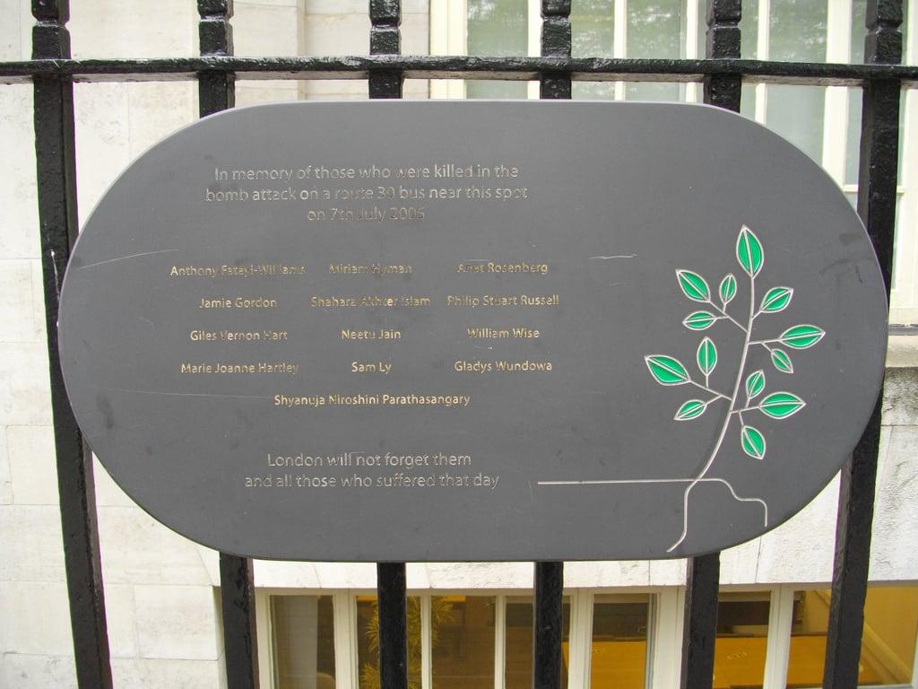 Billede af 7th July 2005 Memorial. london plaque memorial terrorism 77