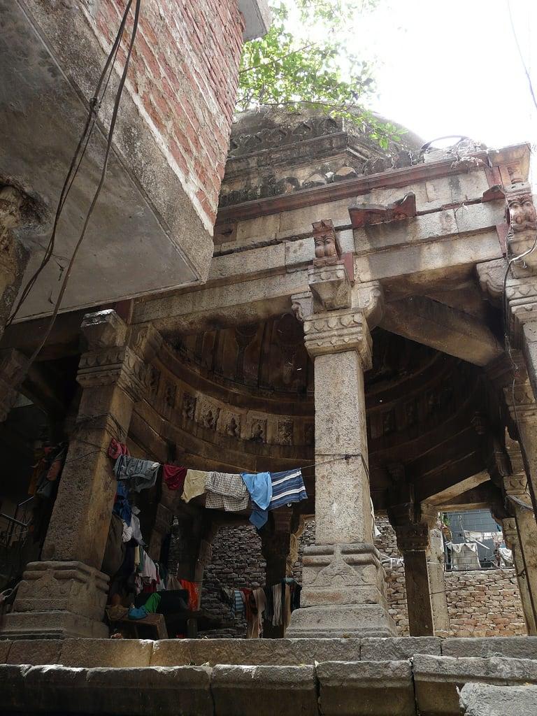 Image of Zamrudpur Tomb. delhi tomb lodhi lodi zamrudpur