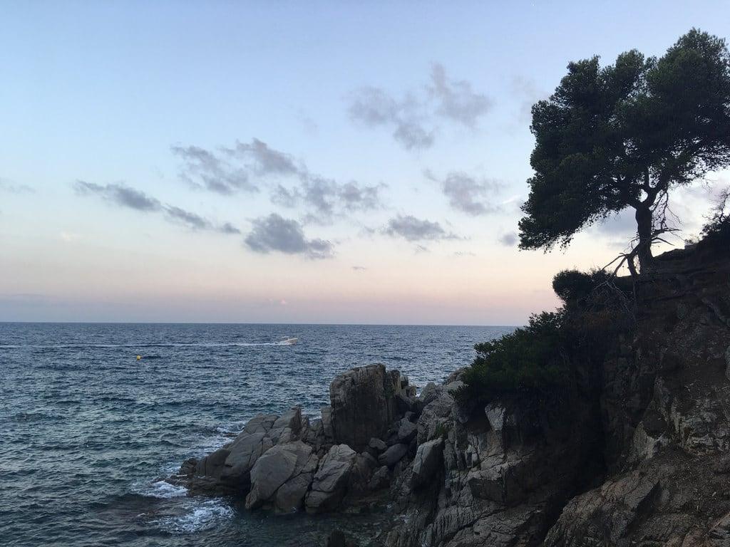 海滩与 46 米的长度 的形象. lloret de mar costa brava spain la montgoda catalonia canyelles