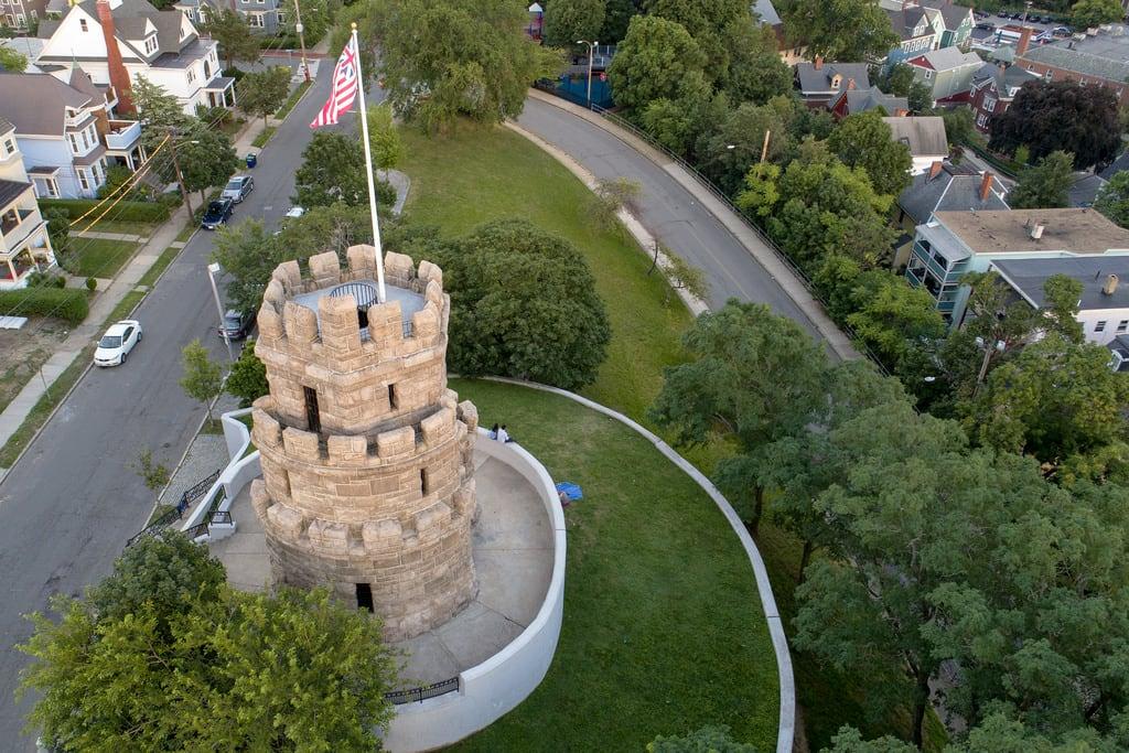 Изображение Prospect Hill Tower. somerville prospect hill monument tower castle drone aerial dji phantom